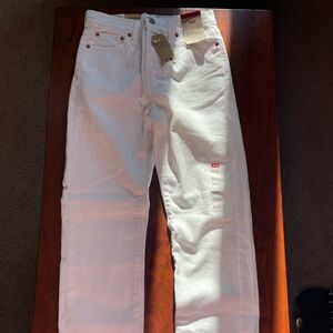 Levi’s wedgie / white high rise jeans / White Levi’s Wedgie